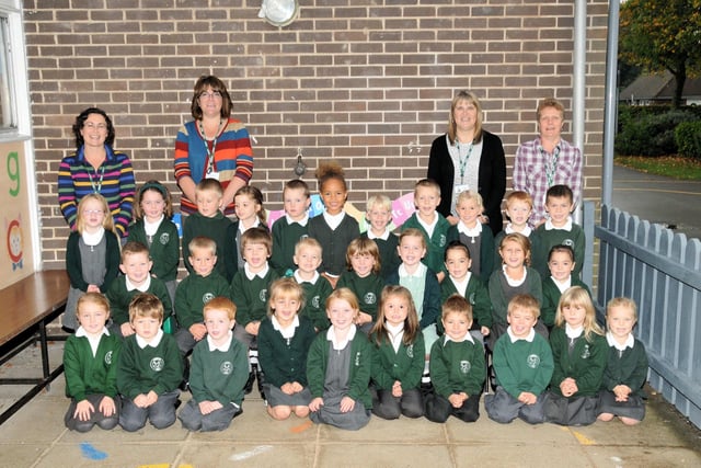 Hawks Farm Primary School

 Class RHM

Mrs Hughes (Class Teacher)
Mrs French (Teaching Assistant)
Mrs Carr (Teaching Assistant)
Mrs Sales (Individual Needs Assistant).


absch853

First Class Series2013
© Andy Butler 2013
All Rights Reserved SUS-211003-152027001