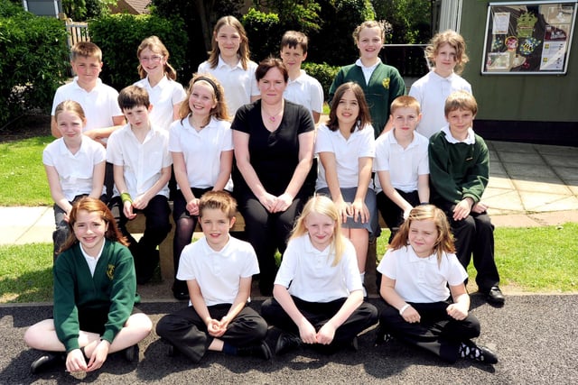 Year 6 Leavers - Coates Primary School
Miss Johnston's Year 6 class




Y612 ENGEMN00120121107201620