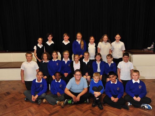 paston ridings year six leavers class 6LC
y612 ENGEMN00120121007145030