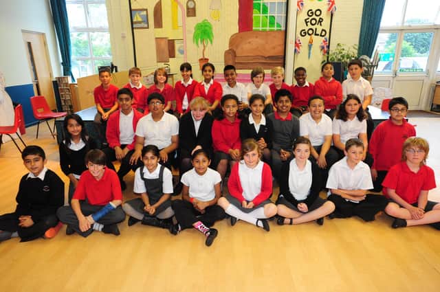 Year 6 Leavers at Longthorpe Primary School
6B Miss Barnsley's Class ENGEMN00120120717144637
