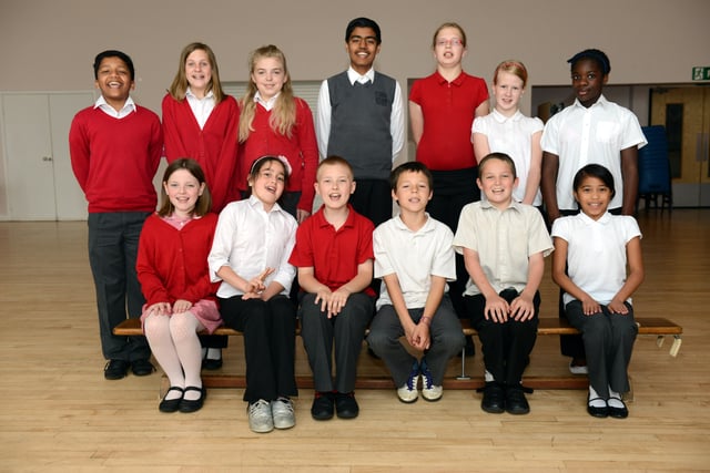 Y612 - year 6 leavers - Highlees Primary School - Persevering Parrots class ENGEMN00120121107145033