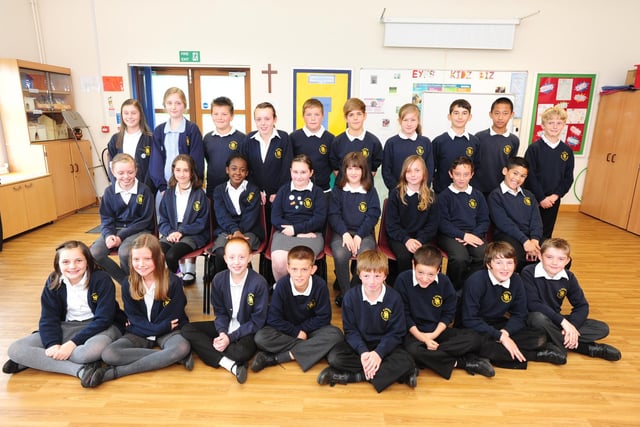 Year 6 Leavers at St Botolphs Primary School
Class 6NB - Mr Binmore's Class ENGEMN00120121107201536