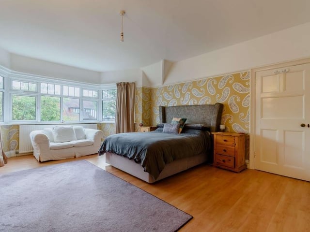 The generous principal bedroom, which has a Jack and Jill entrance to the family bathroom. SUS-211124-114624001