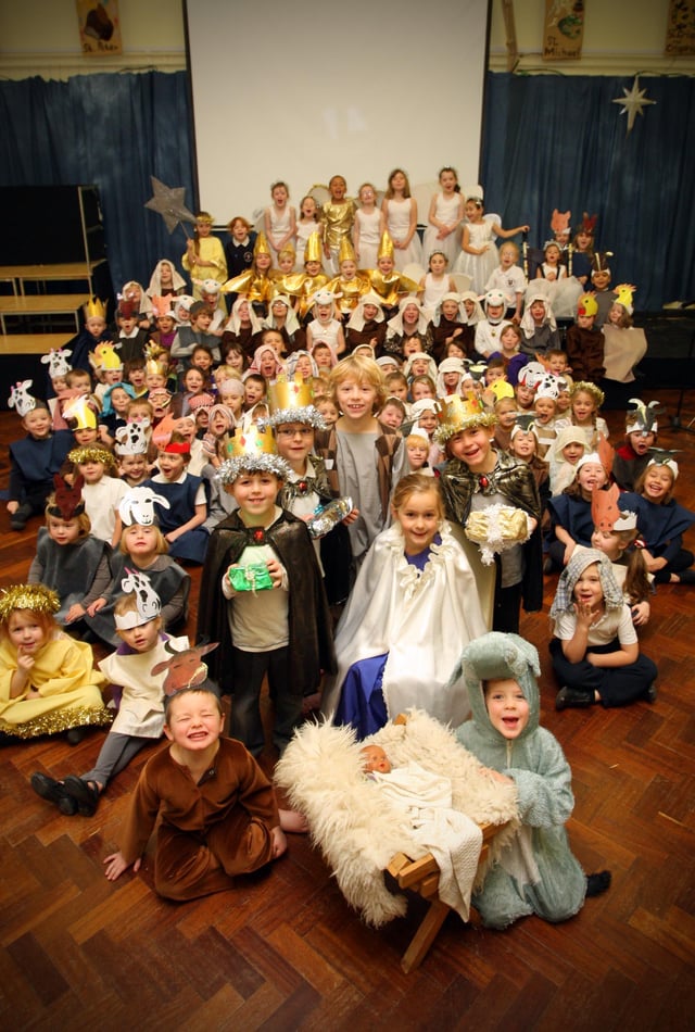 HOR 071210  Nativity - St Mary's School, Pulborough -photo by steve cobb