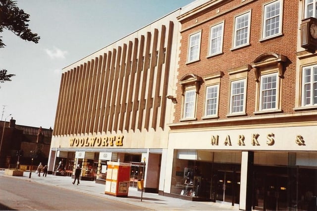 PT reader Andy Cole's picture from 1982 showing the former Woolworth store.