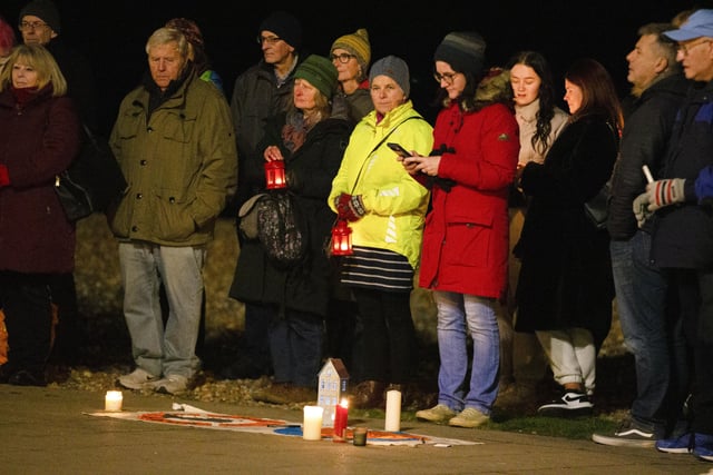 Worthing vigil for the 27 calais migrants dead. Photo by Eddie Mitchell. SUS-211126-075559001