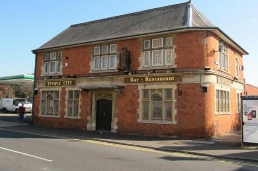 City Arms on St John's Street, later became a restaurant but now sits unused.