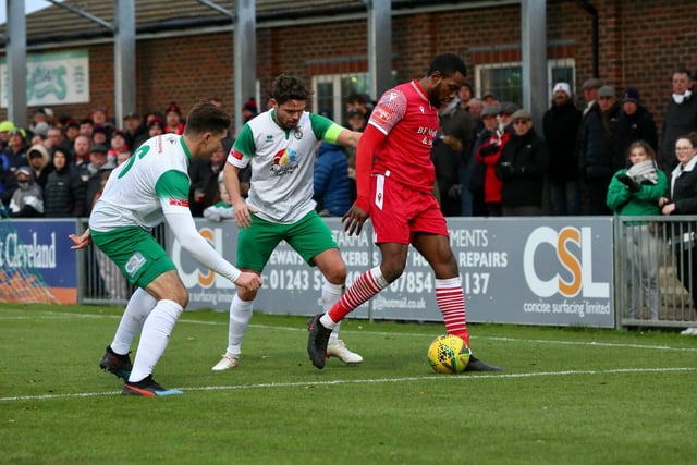 Action from Hornchurch's 2-1 win over the Rocks at Nyewood Lane / Picture: Martin Denyer