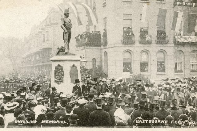 Unveiling Royal Sussex Regiment memorial, 1906. The memorial was unveiled by the Lord Lieutenant of Sussex on February 7, 1906. SUS-140304-105405001