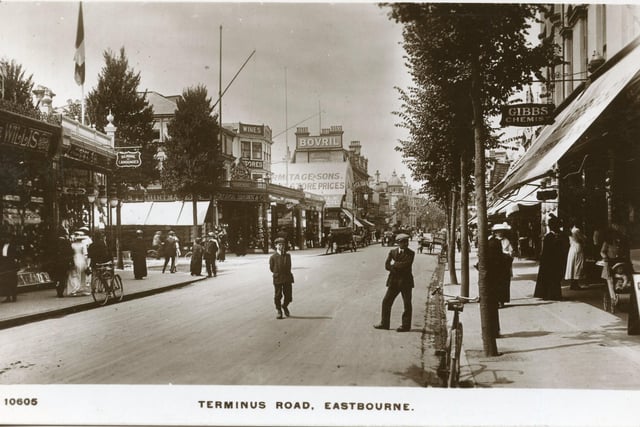 Terminus Road, Eastbourne SUS-140304-105416001