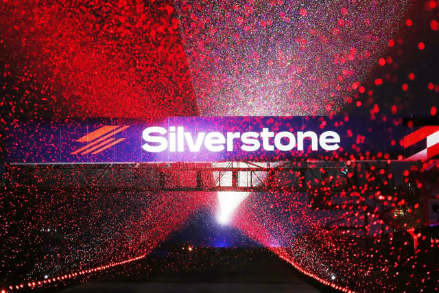 Silverstone puts on a show in the snow