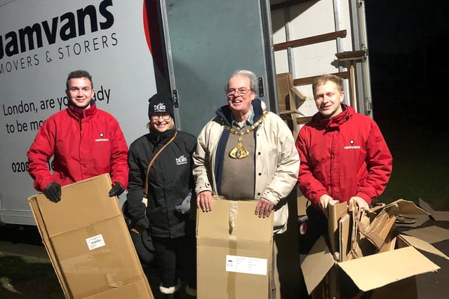 Mayor of Dacorum with local removal company, JamVans