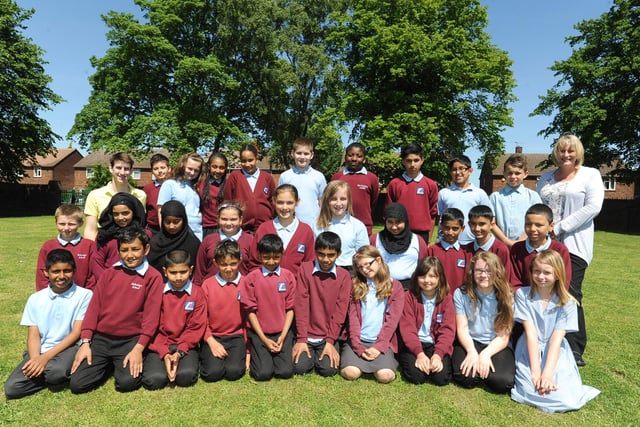 Year 6 leavers at Fulbridge Primary School. Chaucer class. ENGEMN00120130717121821