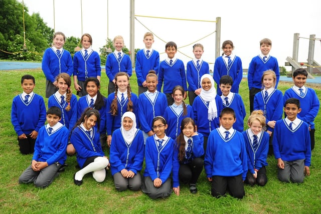 Year 6 Leavers at St Thomas More Catholic Primary School
Mrs Bowyer's Swans Class ENGEMN00120130618210754