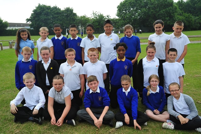 Year 6 leavers at Paston Ridings primary school  Ms Hughes class ENGEMN00120130619161126