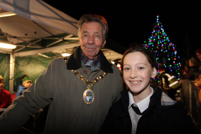 Hailsham Christmas light switch-on. Photo by Sy Martin. SUS-211130-171522001