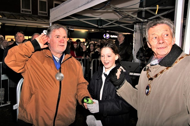 Hailsham Christmas light switch-on. Photo by Sy Martin. SUS-211130-171534001