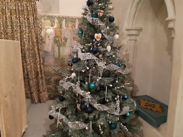 Silver icicles and ribbons on the Ian Hart Funeral Service tree