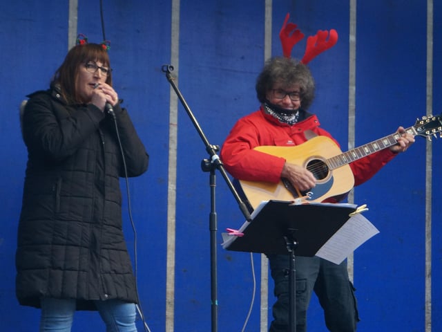 Caistor Christmas Lights switch-on EMN-210512-222647001