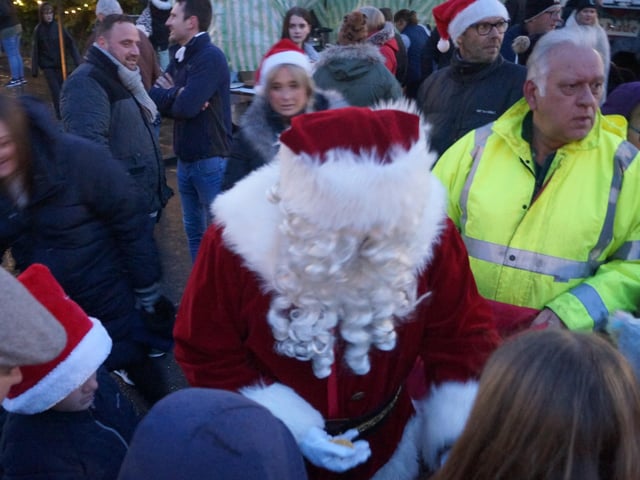 Caistor Christmas Lights switch-on EMN-210512-222820001