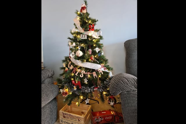 Lauren Nichole Cotterill added additional interest to her tree with some distinct decorations. We particularly like the tiny Costa cup.