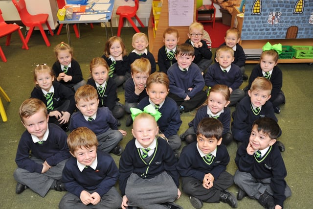 Parnwell primary shool reception classes (2) Rec17 EMN-171128-131136009