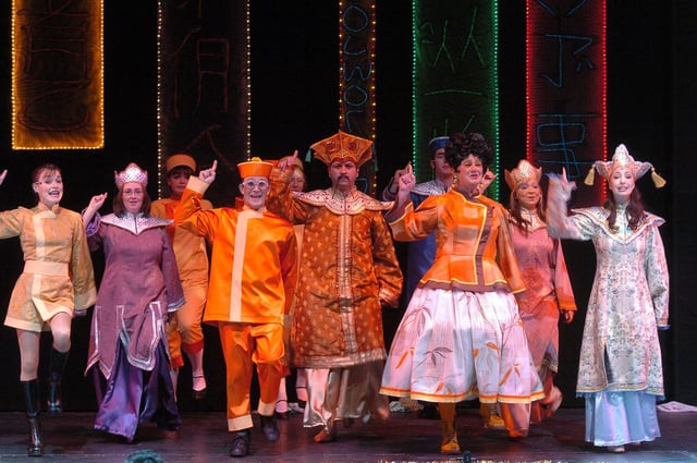 Key theatre panto Aladdin at Broadway theatre