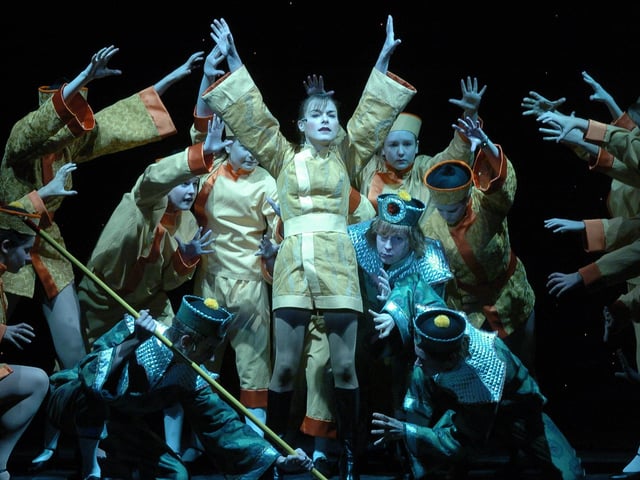 Key theatre panto Aladdin at Broadway theatre