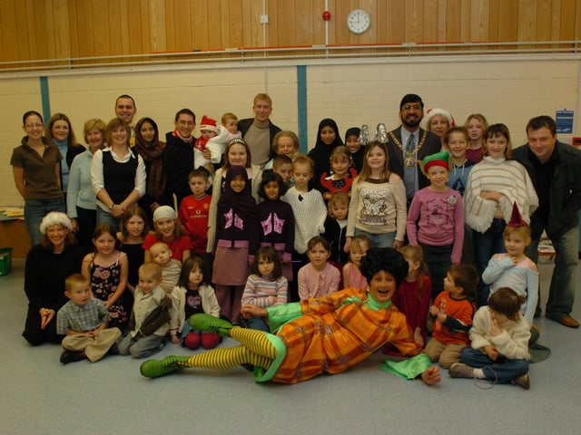 key panto star Michael Cross joins city youngsters at Middleton School for a children's xmas party