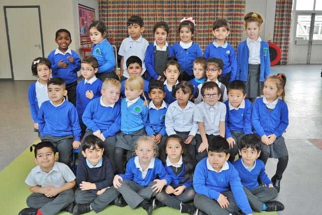 Thorpe primary school reception classes (3) Rec17 EMN-171115-142754009