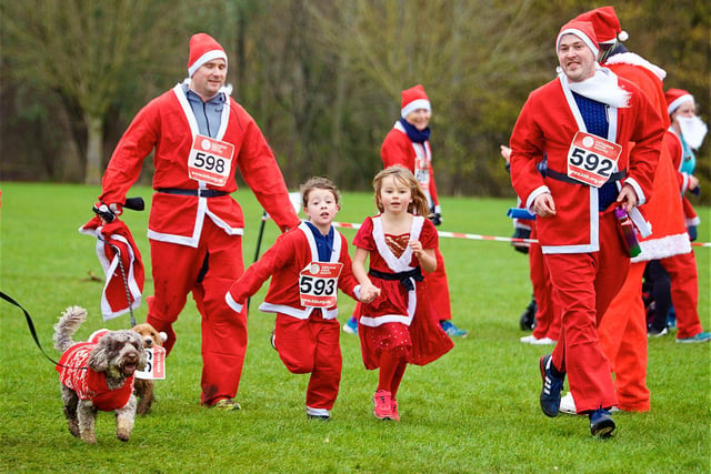 Runners at the 5K Santa Fun Run at Spiceball Park in Banbury on Sunday December 5 (Image from David Fawbert photography)