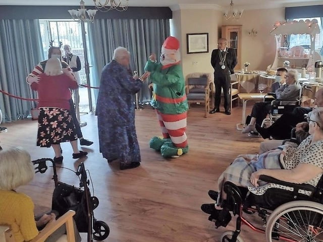 Residents get into the Christmas spirit.