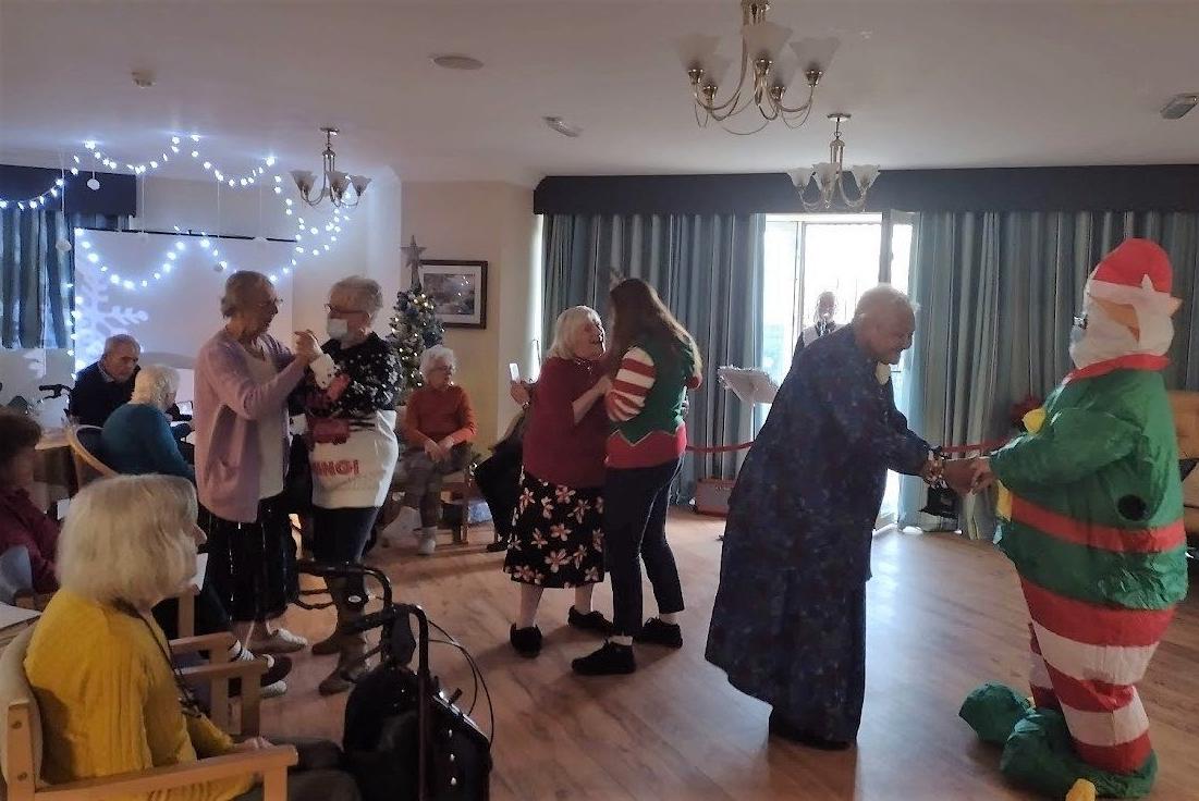Residents get into the Christmas spirit.