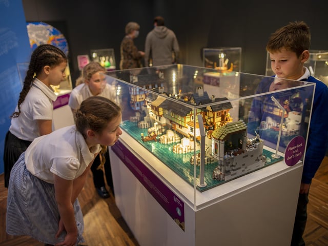 Old London Bridge is brought to life in Lego