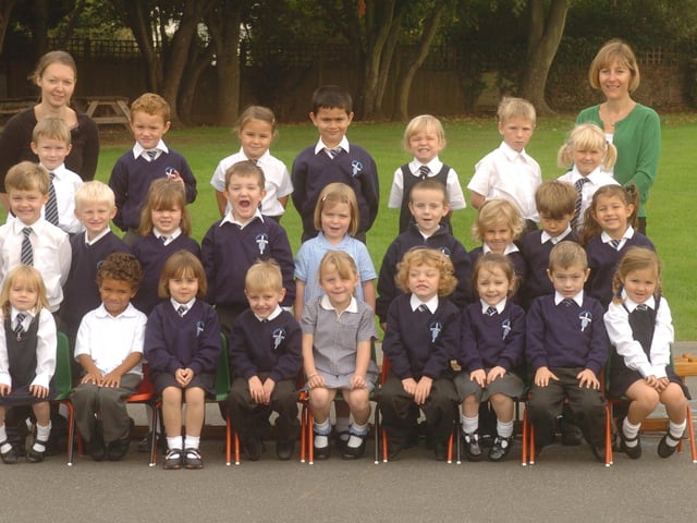 Annecy School First Class.
Reception Class
Mrs Bull (Deputy Head & Class Teacher), Mrs Woolmer (Teaching Assistant).