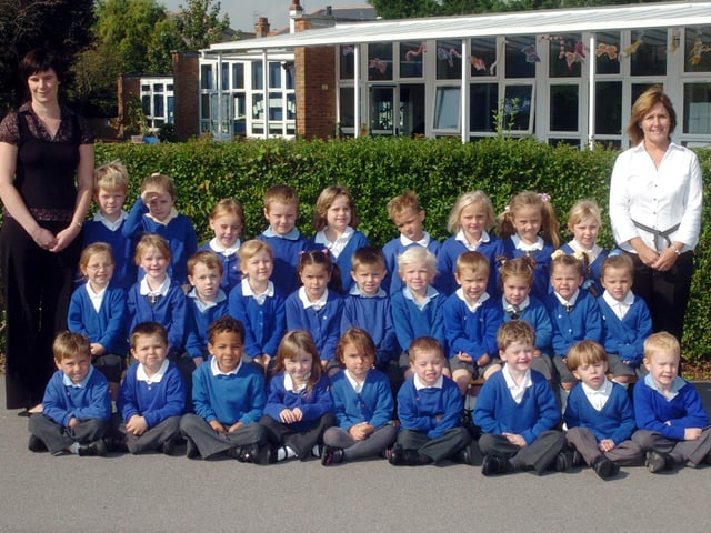 Roselands Infant School.
First Class
Class R1
Mrs Sayce (Class Teacher), Mrs Curran (Teaching assistant).
