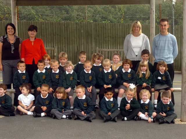 Hampden Park Infant School
First Class.
Rainbow Class.
Mrs Mitchell (Class Teacher), Mrs Nolan (Teaching Assistant), Mrs Simmons (individual Needs assistant), Mr Bell (Individual Needs Assistant).