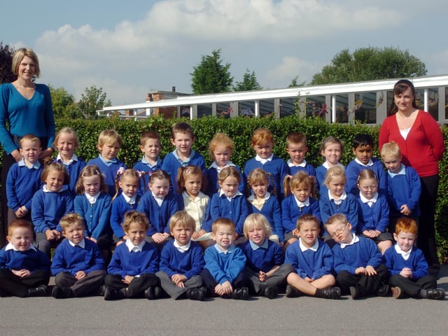 Roselands Infant School.
First Class
Class R2
Miss Baker (Class Teacher), Mrs Haffended (Teaching Assistant).