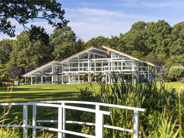 The Lake House, Plaistow