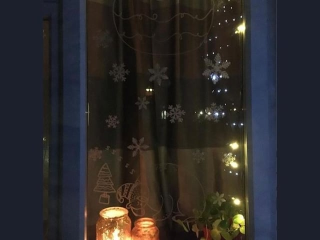 Lots of snowflakes in this window