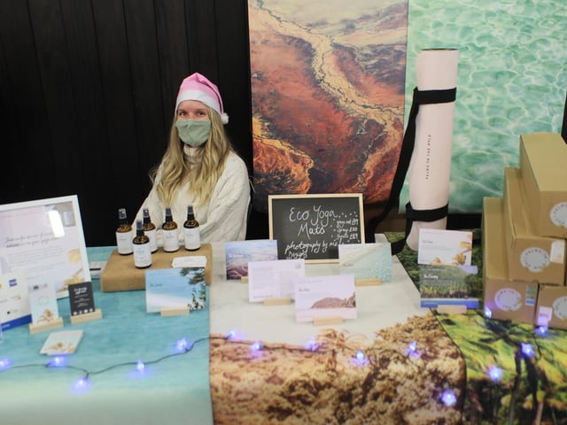 Christmas Fayre at Stade Hall in Hastings. Photo by Roberts Photographic. SUS-211213-071042001