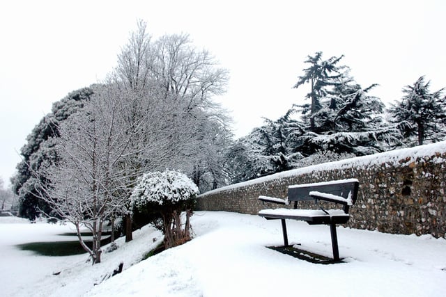 Snow covering Priory Park in Chichester on January 24, 2007. Picture: Jonathan Brady