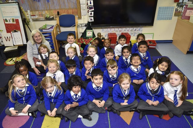 St Thomas More RC primary reception classes (2) EYFS18 EMN-190121-135148009