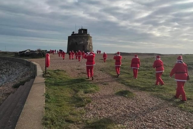 Rotary Club of Sovereign Harbour's Santa walk 2021 SUS-211213-154600001