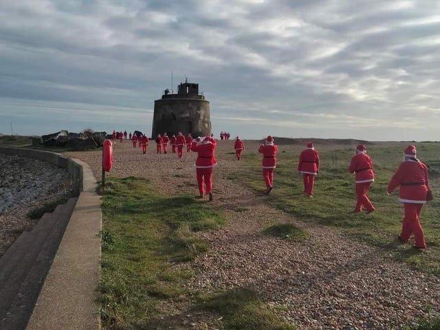 Rotary Club of Sovereign Harbour's Santa walk 2021 SUS-211213-154600001