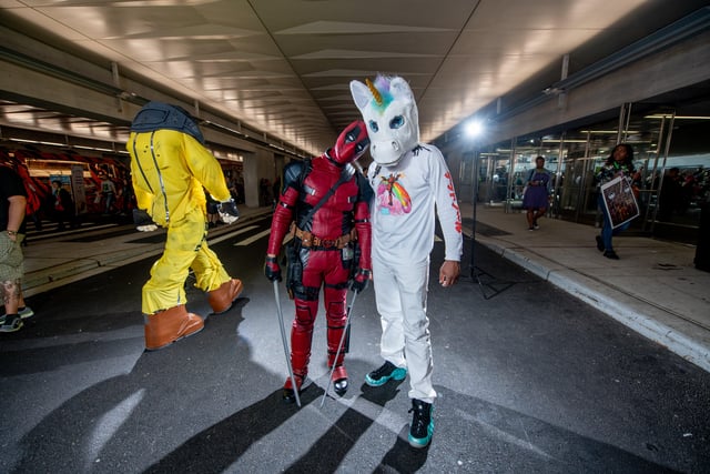 NEW YORK, NY - OCTOBER 07:  A fan cosplays as Deadpool from the Marvel Universe during the 2018 New York Comic-Con at Javits Center on October 7, 2018 in New York City.  (Photo by Roy Rochlin/Getty Images) 775237544