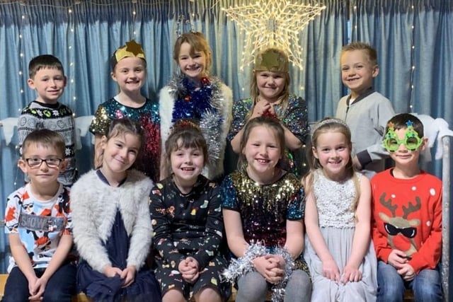 Stone Cross School's  Year 2  Kingfishers and Nuthatches classes performed Lights, Camel, Action! to an audience of parents and carers. SUS-211215-142451001