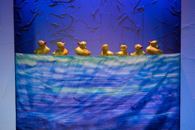 The Very Hungry Caterpillar Show - 10 Little Rubber Ducks.