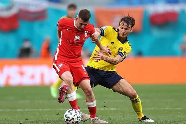 Poland's most talented young midfielder has been linked with a £10m move to Brighton. The Seagulls are however said to be facing stiff competition from Liverpool and Milan for his services. Certainly an exciting prospect.