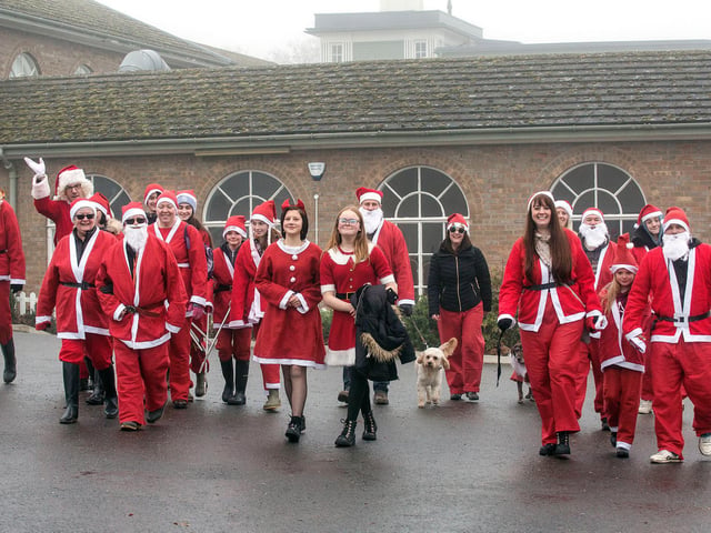 Santa Saunter